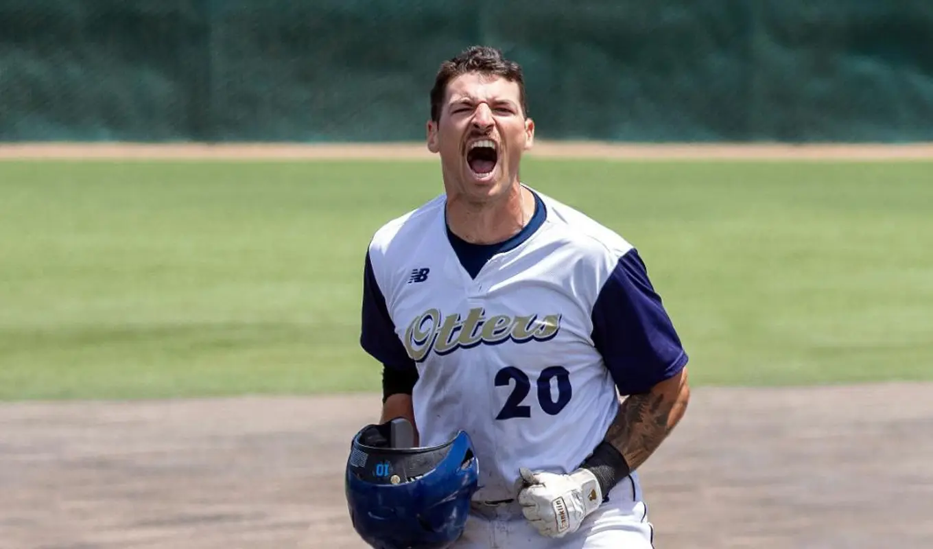 CSUMB baseball continues comeback streak to Super Regionals